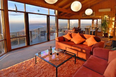 Summit Views - Sydneys Hotel 0