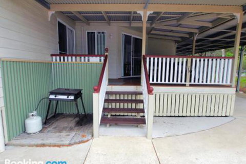 Island Haven - Sydneys Hotel 2