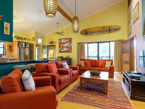 Five Bimba (Tractor House) - Sydneys Hotel 5