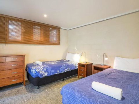 Stradbroke Sunset - Sydneys Hotel 6
