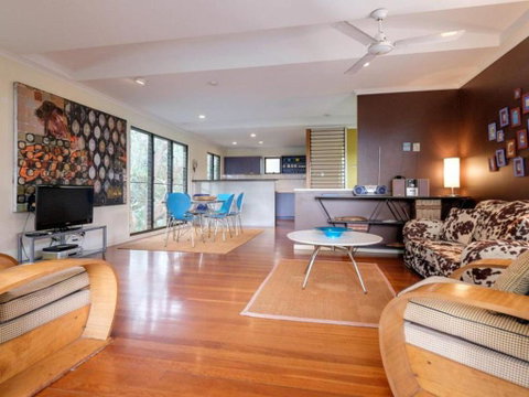 Straddie Beach House 2 - Sydneys Hotel 3