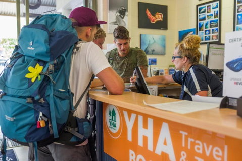 Manta Lodge YHA & Scuba Centre - Sydneys Hotel 5