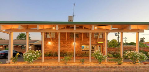 All Travellers Motor Inn - Sydneys Hotel 2