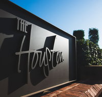 The Houston - Sydneys Hotel