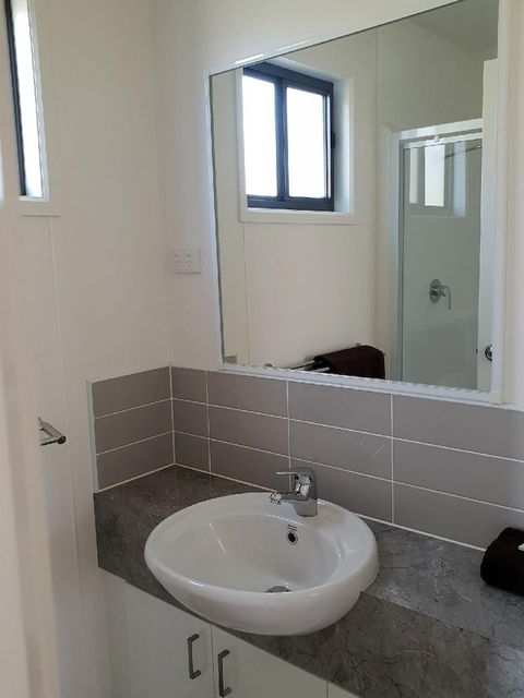 Riverglen Holiday Park - Sydneys Hotel 2