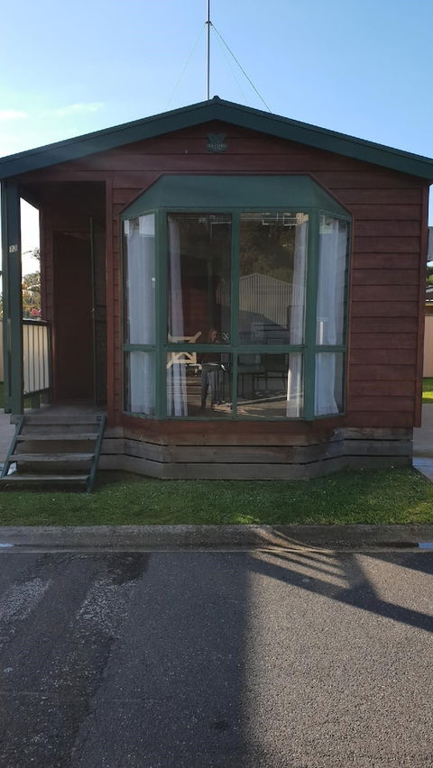 Riverglen Holiday Park - Sydneys Hotel 3