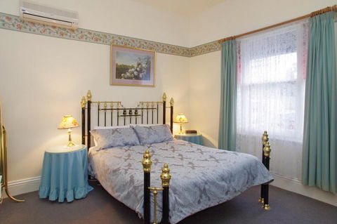 Benambra Bed & Breakfast - Sydneys Hotel 5