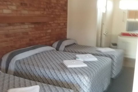 Avocado Motor Inn - Sydneys Hotel 6