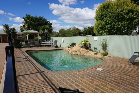 Lincoln Cottage Motor Inn - Sydneys Hotel 1