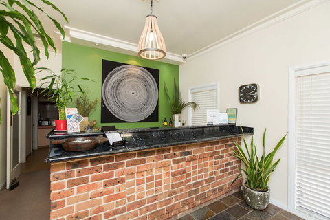 Lincoln Cottage Motor Inn - Sydneys Hotel 3