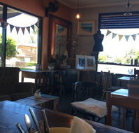 Two Birds Gallery Cafe - Sydneys Hotel