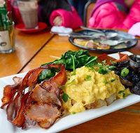 Red Cup Cafe - Sydneys Hotel
