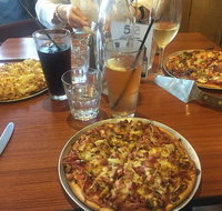 Henry Hursts Pizza  Pasta Restaurant - Sydneys Hotel