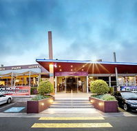 Sandown Park Hotel - Sydneys Hotel