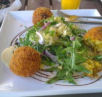 The Moo Winebar - Sydneys Hotel
