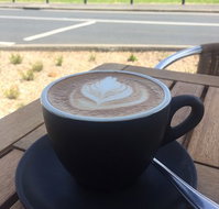 Country Heart - Sydneys Hotel