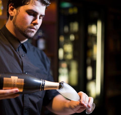 Cafe Amphora - Sydneys Hotel 13