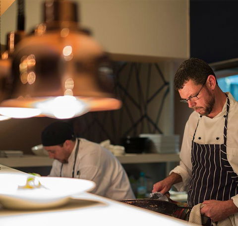 Cafe Amphora - Sydneys Hotel 15