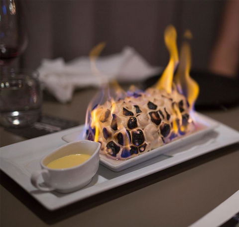 Cafe Amphora - Sydneys Hotel 16