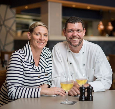 Cafe Amphora - Sydneys Hotel 21