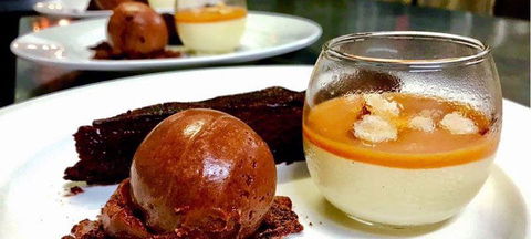 Cafe Amphora - Sydneys Hotel 3