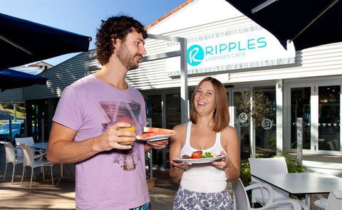 Samson Fish Seafood - Sydneys Hotel 5
