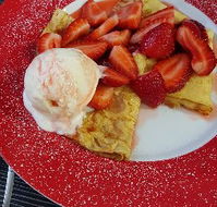 Strawberry Springs - Sydneys Hotel