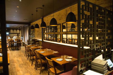 Annata - Sydneys Hotel 0