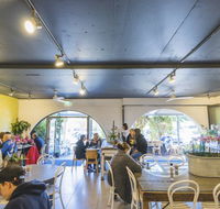 armchair collective - Sydneys Hotel