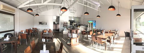 Daleys Kitchen - Sydneys Hotel 0