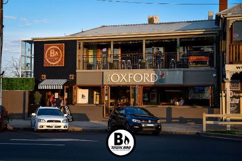 B Town BBQ - Sydneys Hotel 0