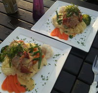 Pelican's Wharf Family Restaurant - Sydneys Hotel
