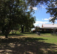 Vintage Vines Cafe - Sydneys Hotel