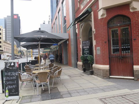 Adelaide Coffee Bar - Sydneys Hotel 0