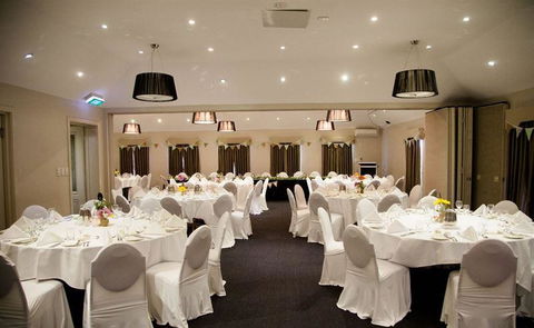 Annie's Provedore - Sydneys Hotel 17