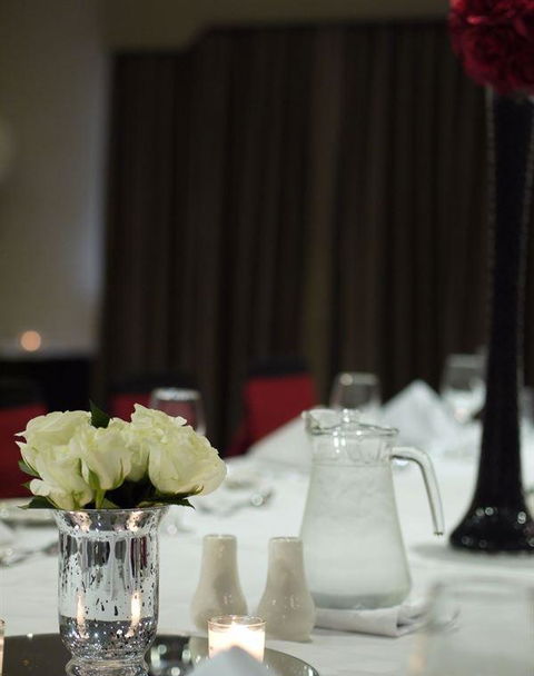 Annie's Provedore - Sydneys Hotel 22