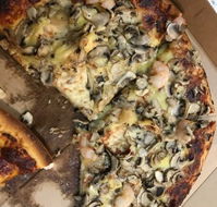 Julio's Pizza Bar Dapto - Sydneys Hotel