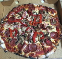 Little Joes Woodfired Pizza - Sydneys Hotel