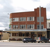 The Alpine Hotel Restaurant Cooma - Sydneys Hotel
