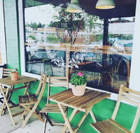 The Courtyard Coffee Shop - Sydneys Hotel