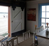 The Wharf Local - Sydneys Hotel