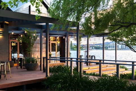 The Boat House - Sydneys Hotel 0