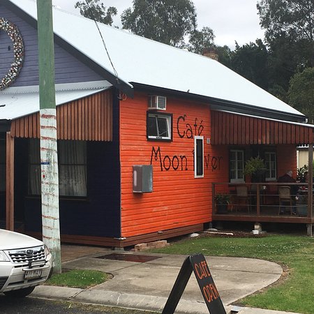Deep Creek ACT Sydneys Hotel