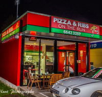Pizza And Ribs On The Run - Sydneys Hotel