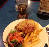 Salisbury Hotel - Sydneys Hotel