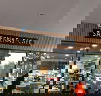Sakeenas - Sydneys Hotel