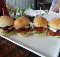 The Garage Bar and Grill - Sydneys Hotel