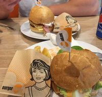 Burger Edge - Wollert - Sydneys Hotel