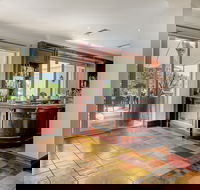 Bistro 38 - Sydneys Hotel