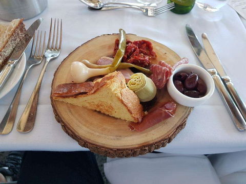 Conservatory Restaurant - Sydneys Hotel 0